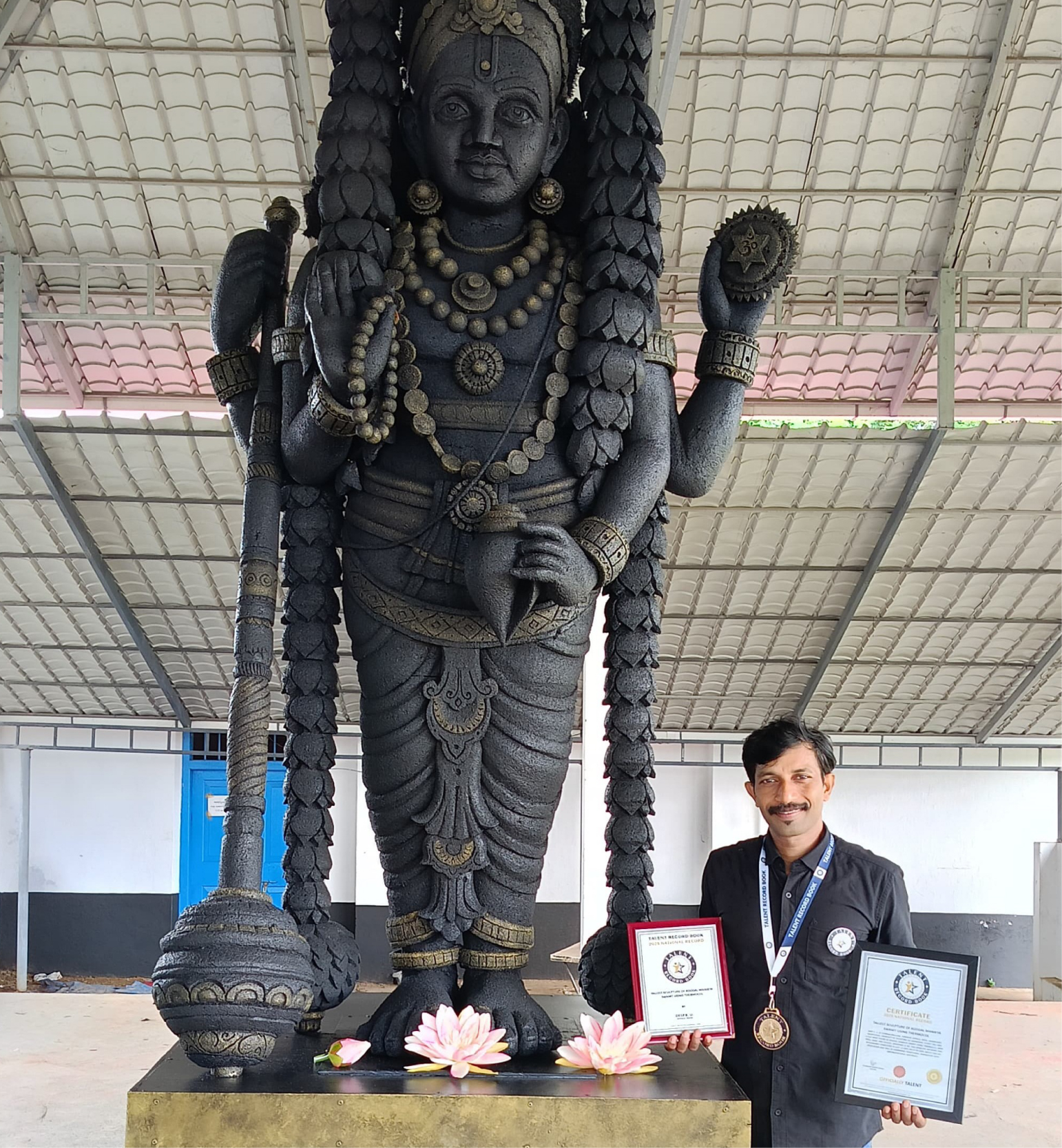 DEEP K.U - TALLEST SCULPTURE OF KOODAL MANIKYA SWAMY USING THERMOCOL